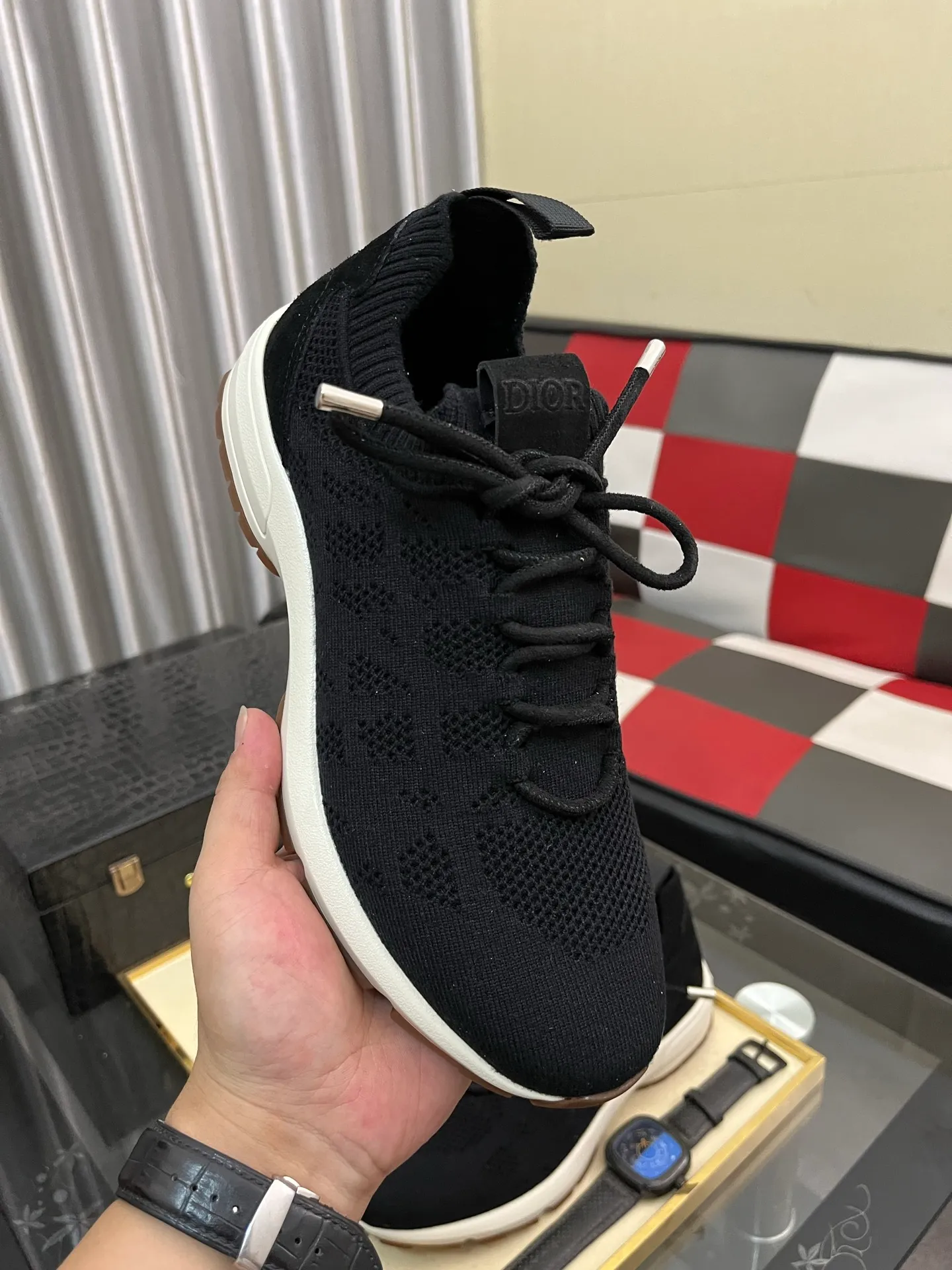 Men's shoes 💰: 400⌚️⌚️2025 new Dior fly-knit breathable casual men's shoes are on the market, original order, impeccable, the upper is made of imported fly-knit, and the original outsole is made one to one quarter. It is super comfortable on the feet. It is a must-buy pair of shoes. Available in sizes 38-446️⃣